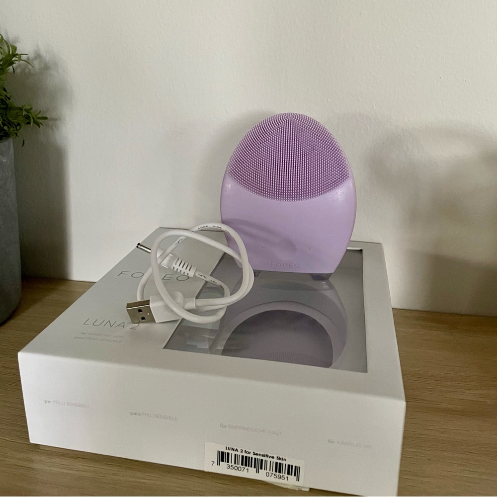 FOREO LUNA 2 Facial Cleansing Massager